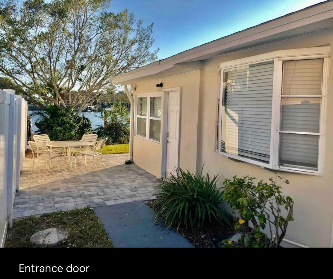 Cheerful Home With One Bedroom Cape Coral Extérieur photo